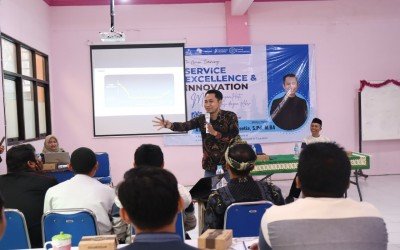 Guru dan Karyawan SMP Miosi Ikuti Pelatihan Service Excellence